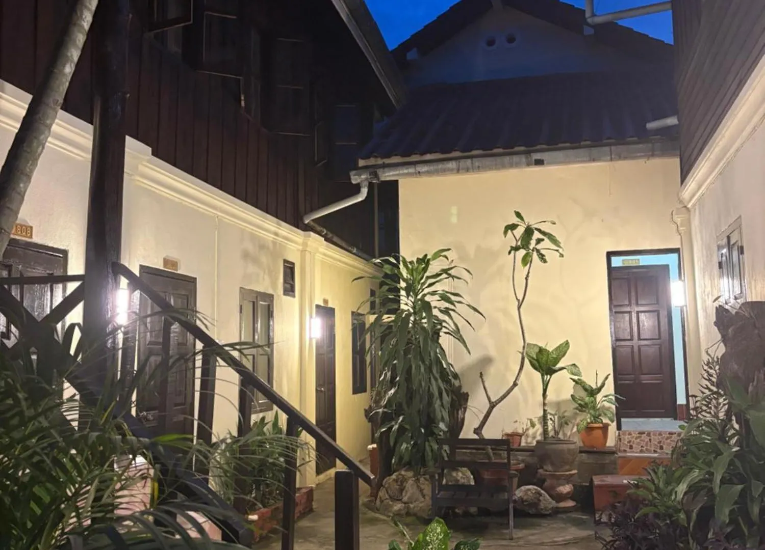 *** Hotel Manotemple Guest House Luang Prabang Laos